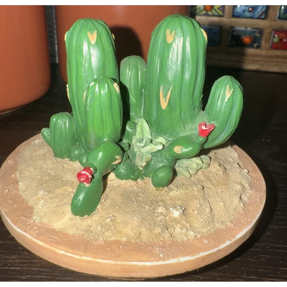 Vintage Ceramic Sombrero & Cactus 2 Piece Canisters Set W/Lid‎ Vase